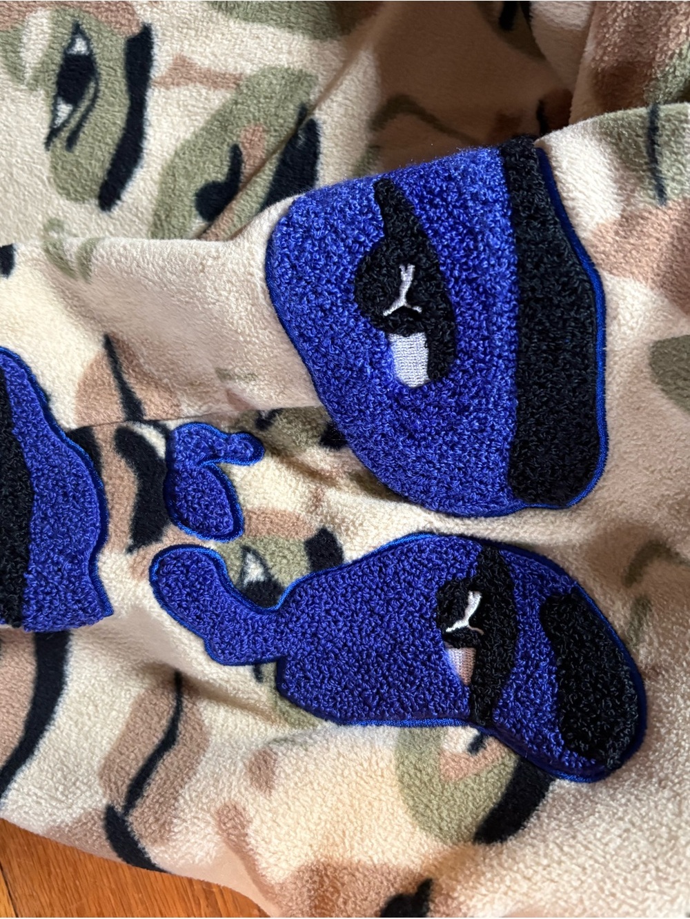 KidSuper Puma Beige Camo Face Print Fleece Jogger Pants - Picture 4 of 5